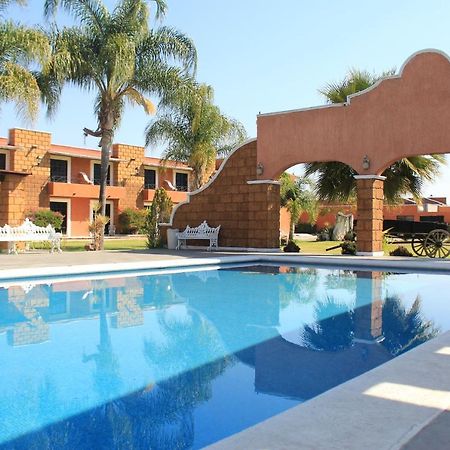 Acámbaro Hotel Meson Del Puente מראה חיצוני תמונה