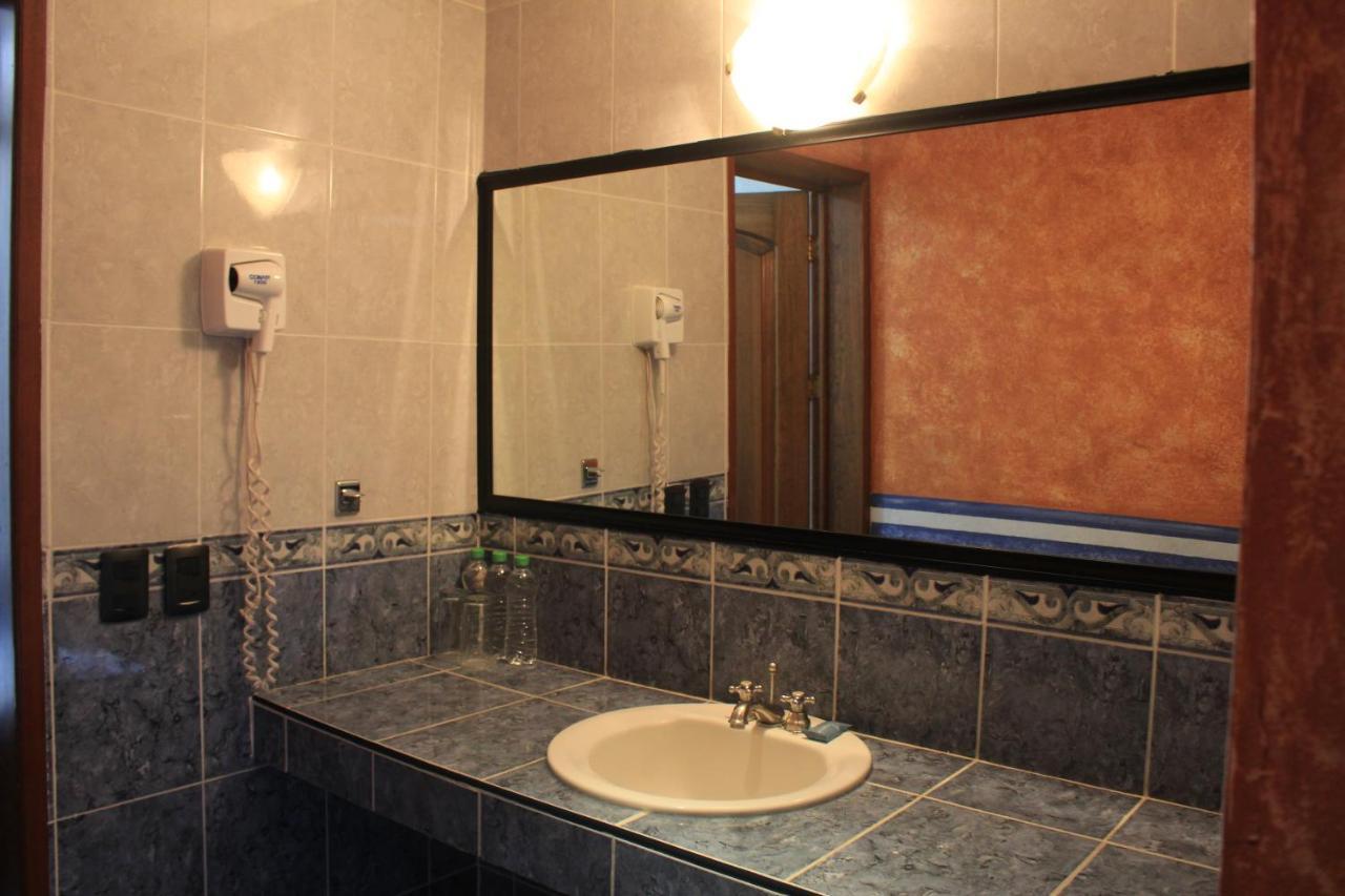 Acámbaro Hotel Meson Del Puente מראה חיצוני תמונה