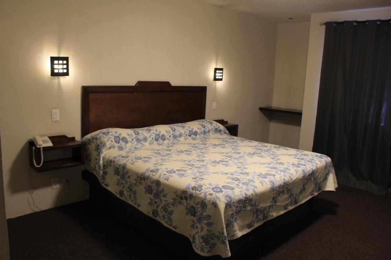 Acámbaro Hotel Meson Del Puente מראה חיצוני תמונה