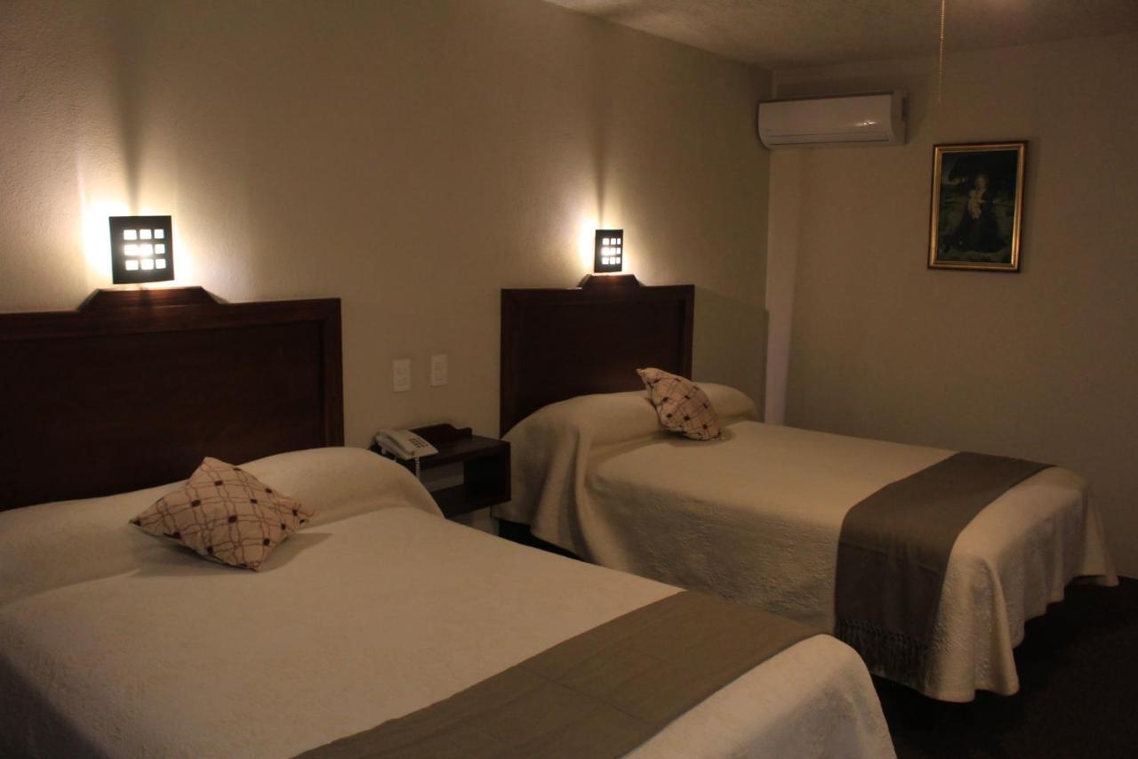 Acámbaro Hotel Meson Del Puente מראה חיצוני תמונה